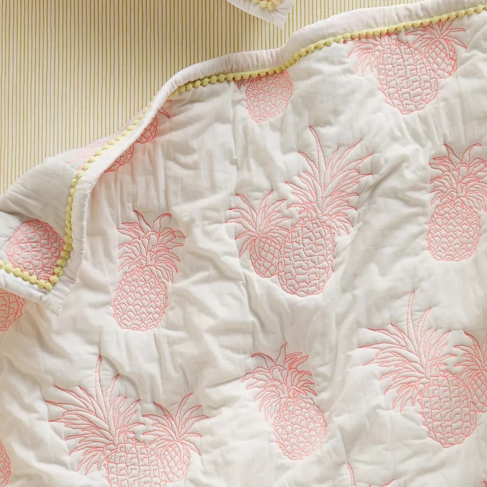 ISO Anthropologie Pineapple Kids Quilt - Picture 2 of 2